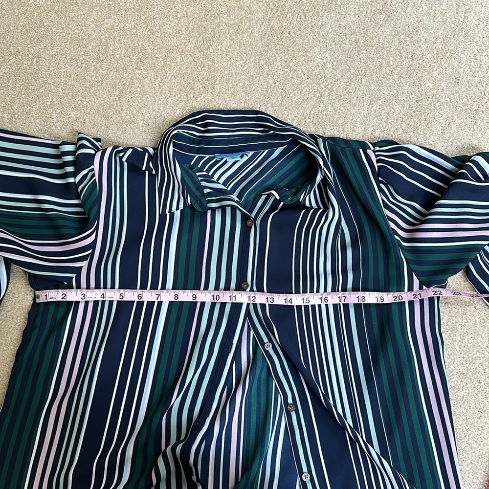 Button down shirt - Picture 2 of 5